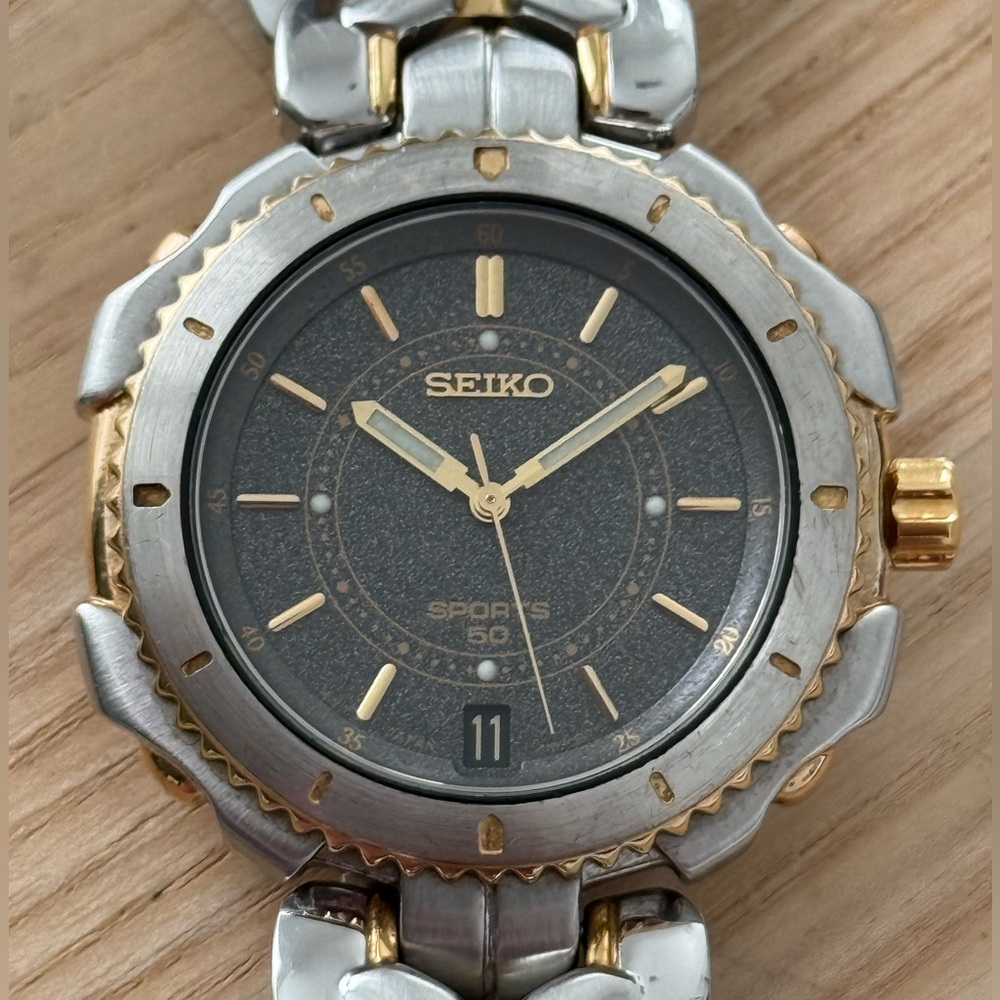 Seiko Sports 50 Vintage Watch Graphite Gray Dial Two-Tone Bracelet Case Date